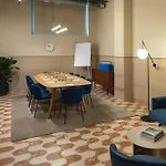 The Social Hub Extended 4*