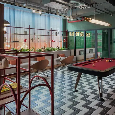 The Social Hub Extended 4* Rom