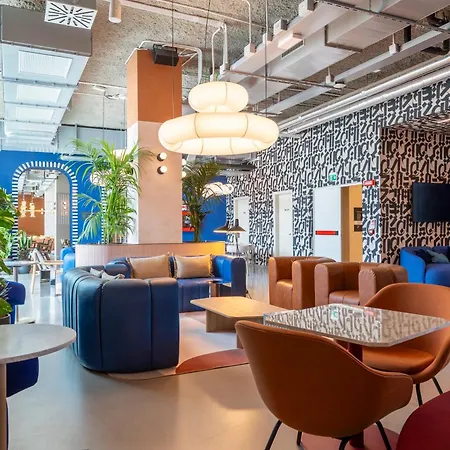 The Social Hub Extended *