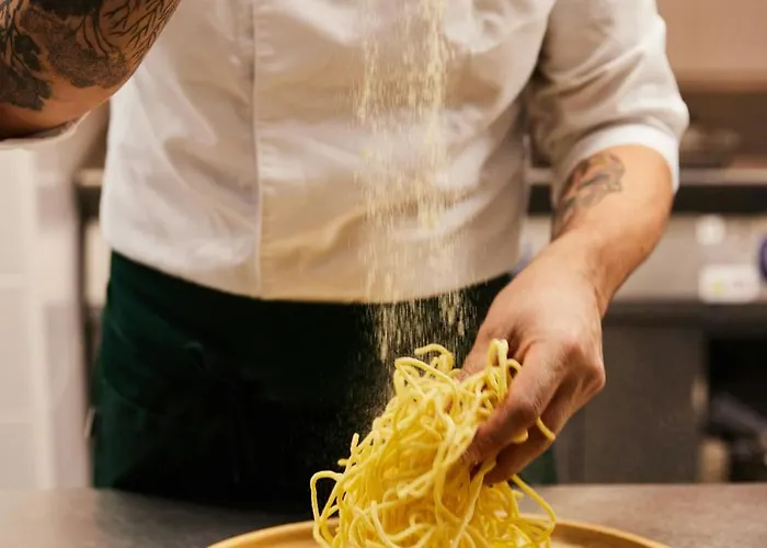 Apartahotel The Social Hub Extended 4*