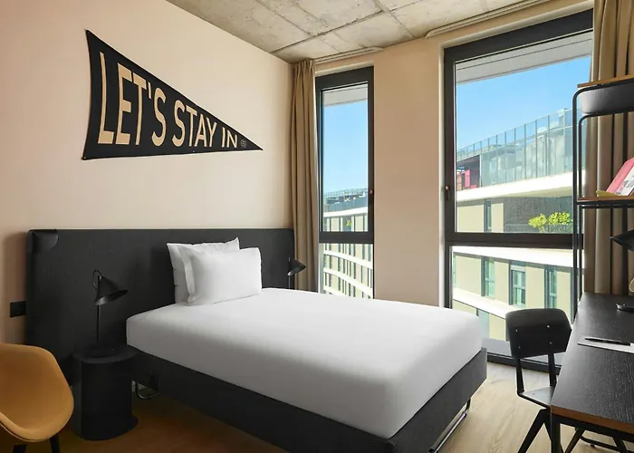 The Social Hub Extended